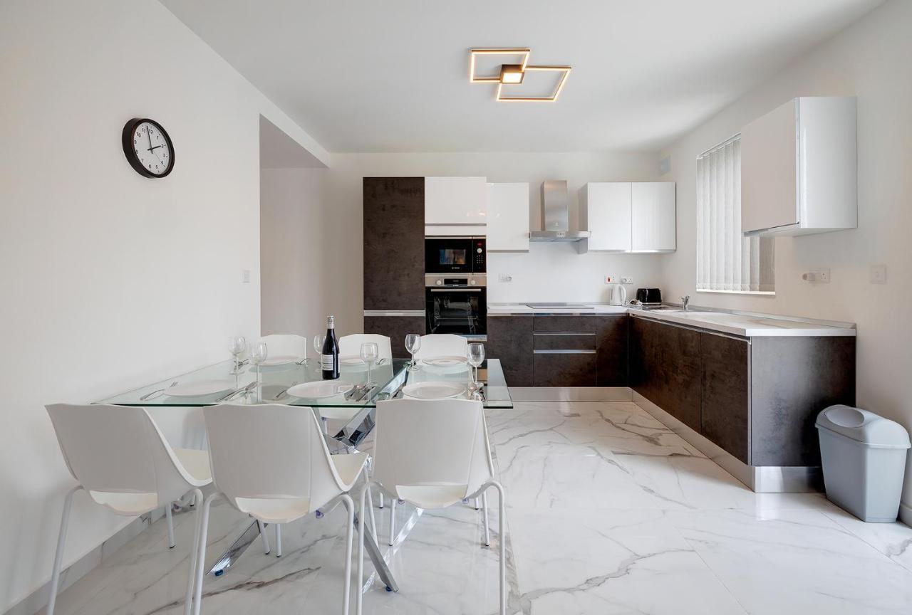 Stylish 2Br Apartment In Central St Julians St. Julian's Zewnętrze zdjęcie