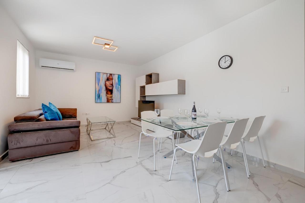 Stylish 2Br Apartment In Central St Julians St. Julian's Zewnętrze zdjęcie